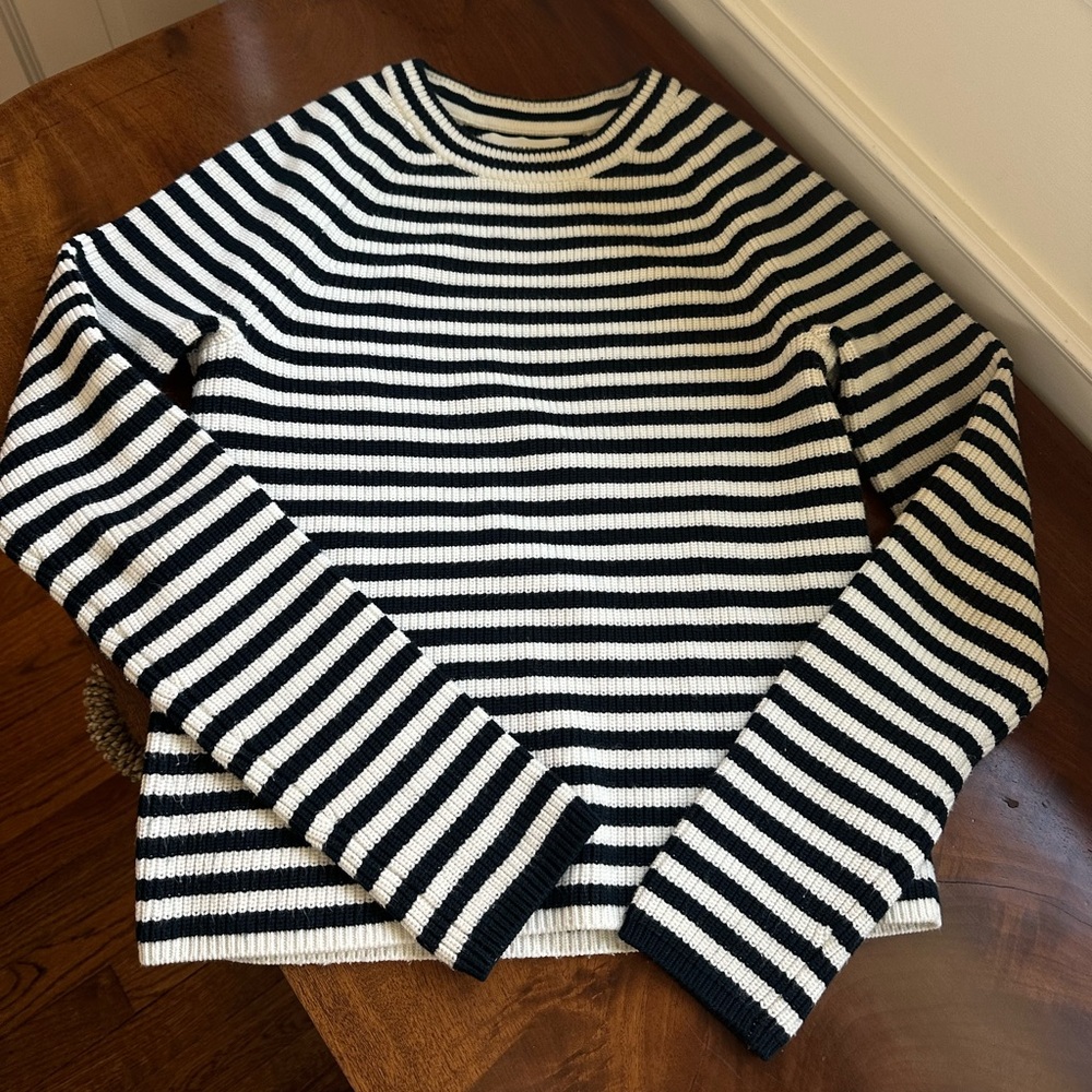 Banana Republic Black and White Striped Crewneck Sweater